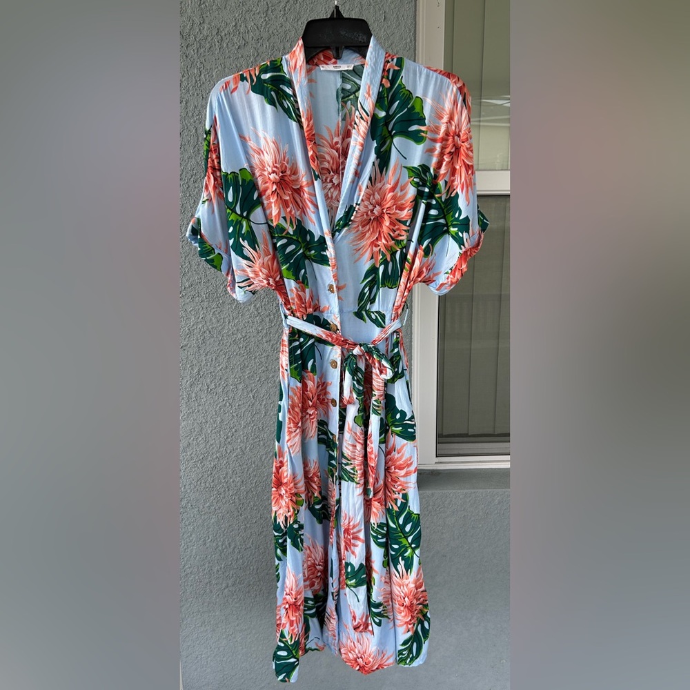 MNG Mango Hawaiian Inspired Tropical Buttons Belted Flowy Dress Size Small